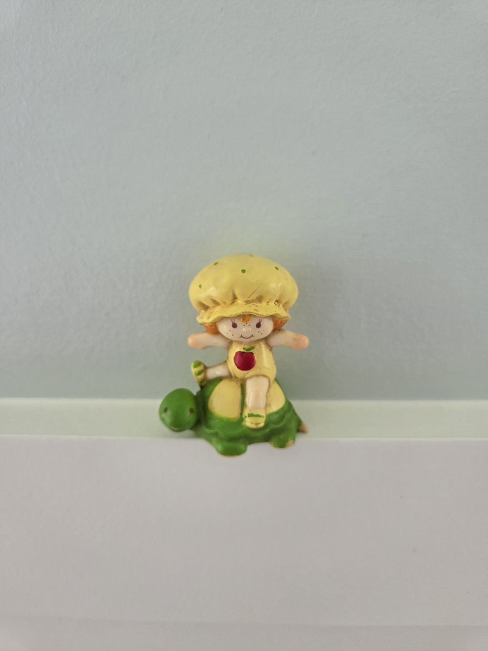 Vintage 1981 Strawberry Shortcake Apple Dumplin' PVC Figure
